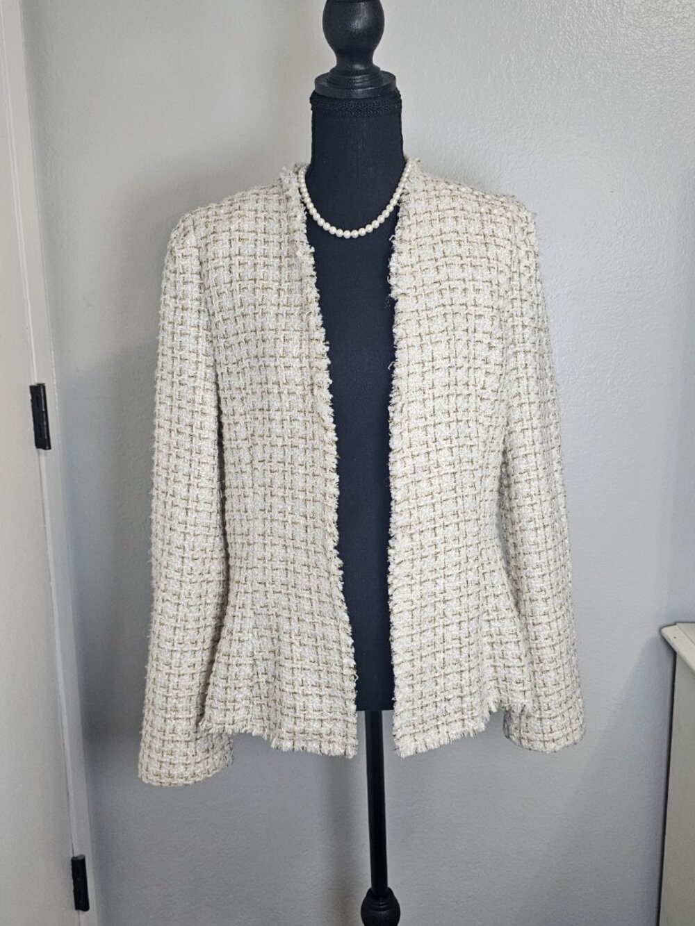 Andree By Unit Tweed Plaid Gold and White Full Open Women's Blazer - Size Large - Picture 2 of 7